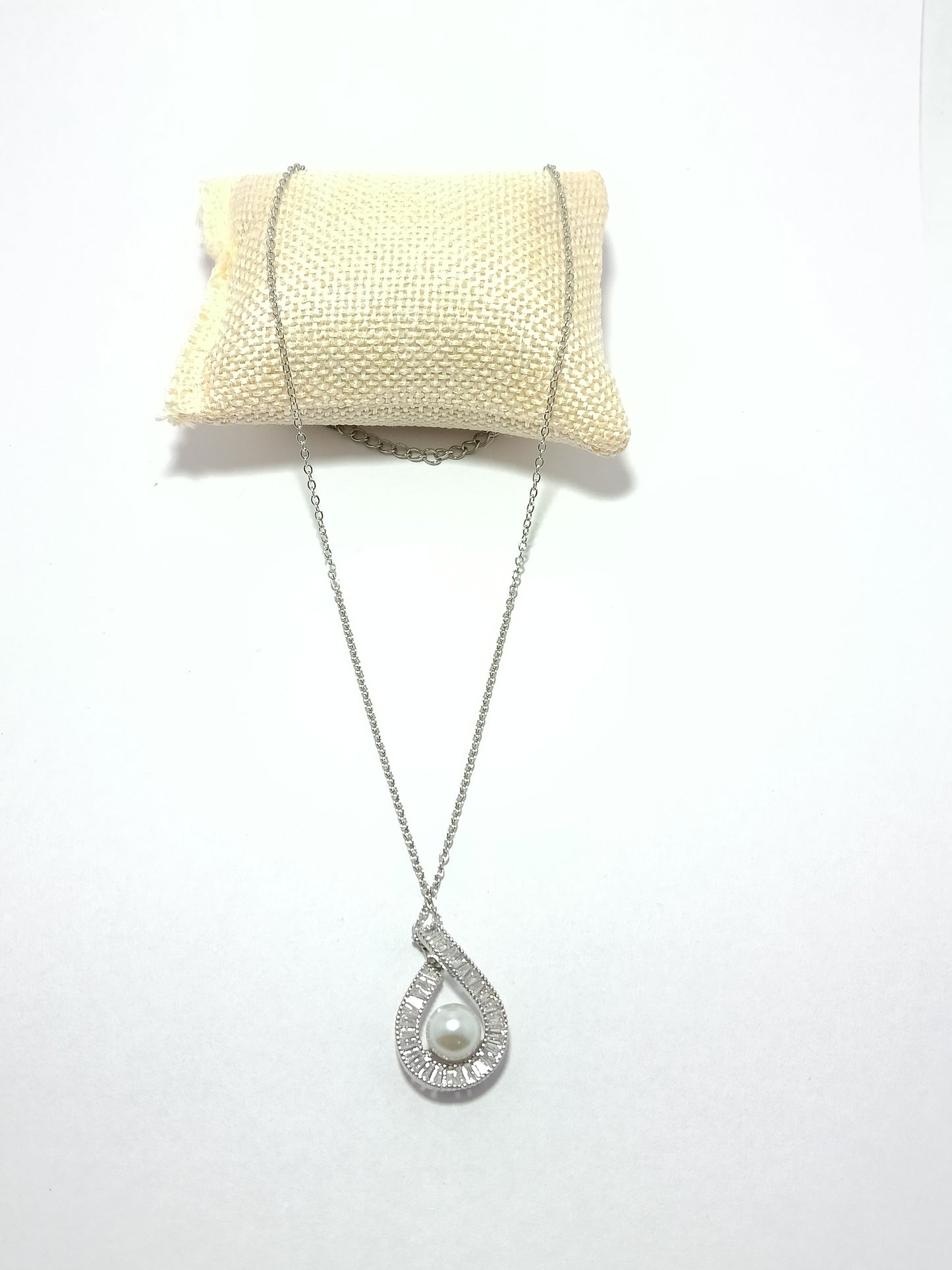 Moonlit Pearl Drop Pendant - Dimplora