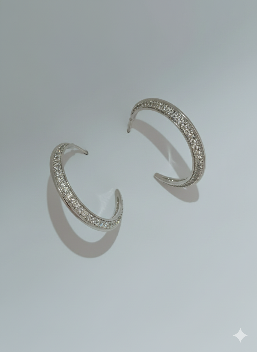 Sparkling C-Hoop Earrings - Dimplora